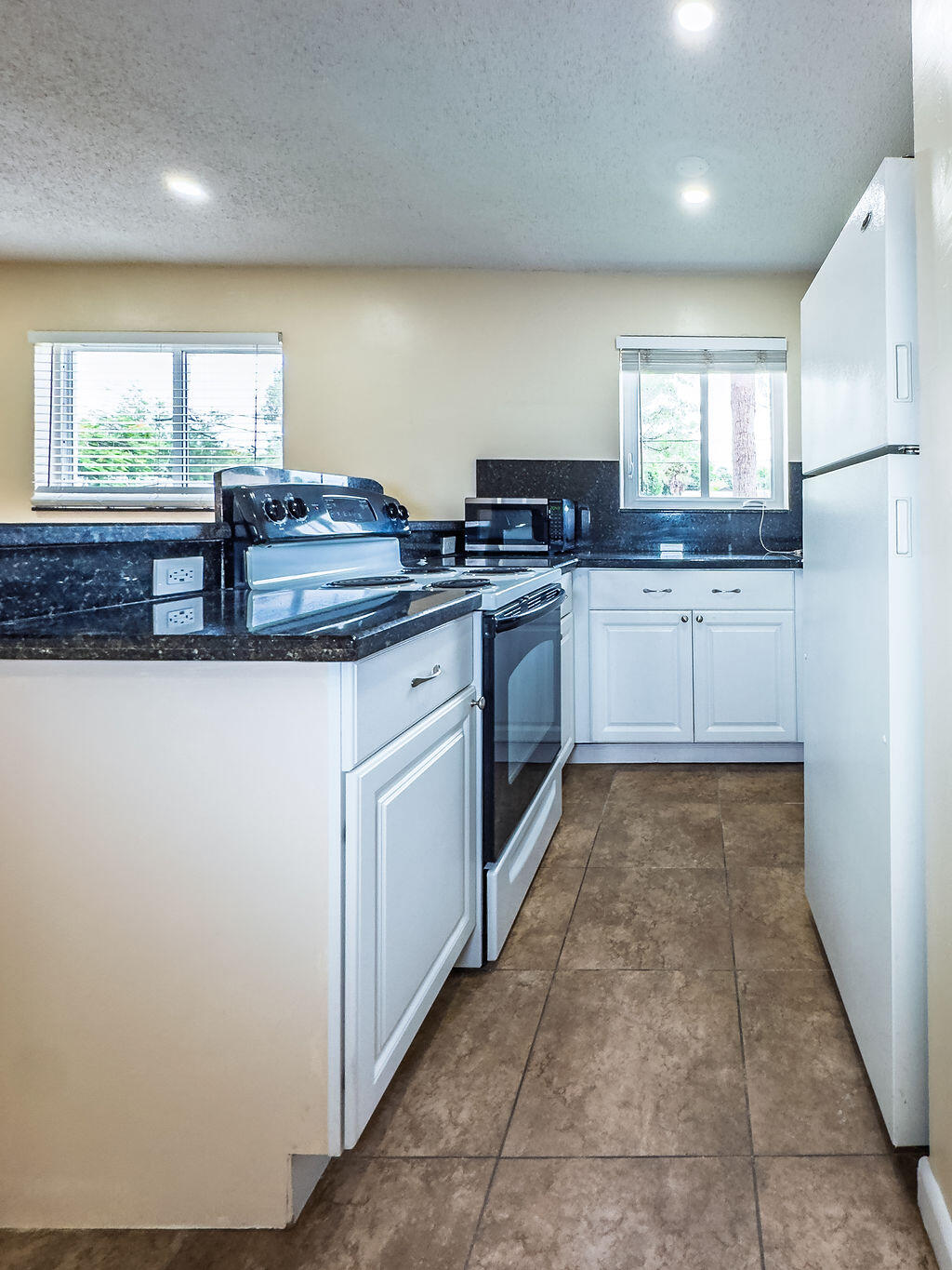 750 SW 2nd Street 1-3