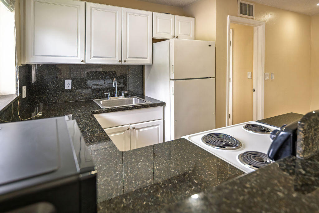 750 SW 2nd Street 1-3