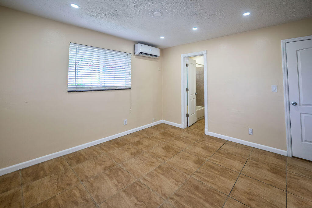 750 SW 2nd Street 1-3