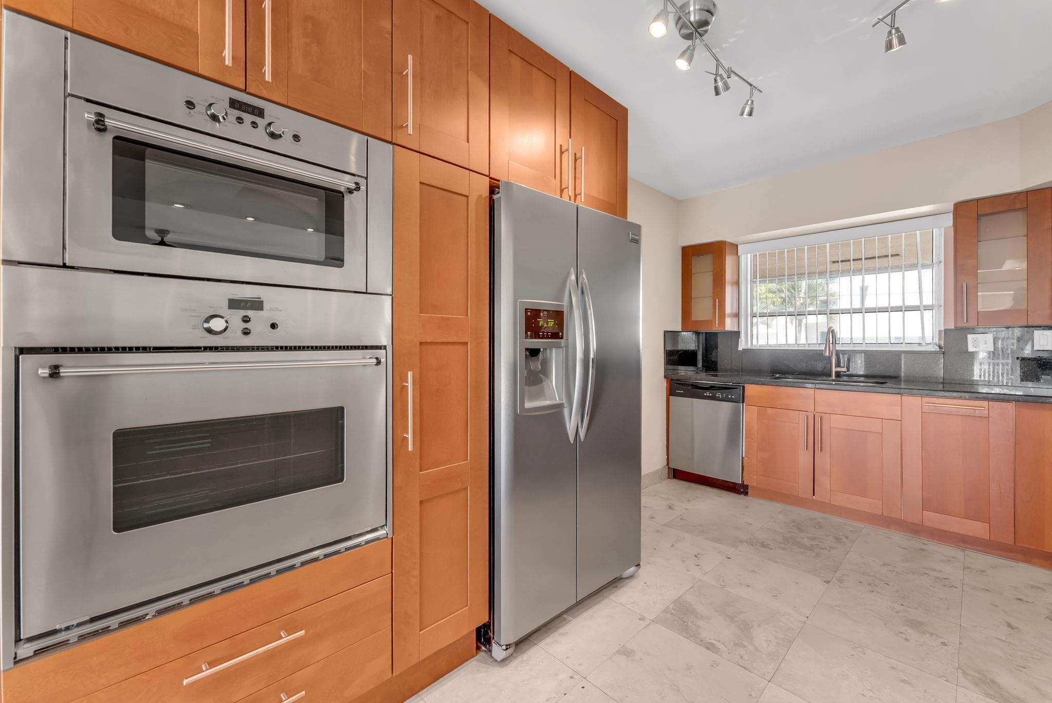 2940 NE 19th Street