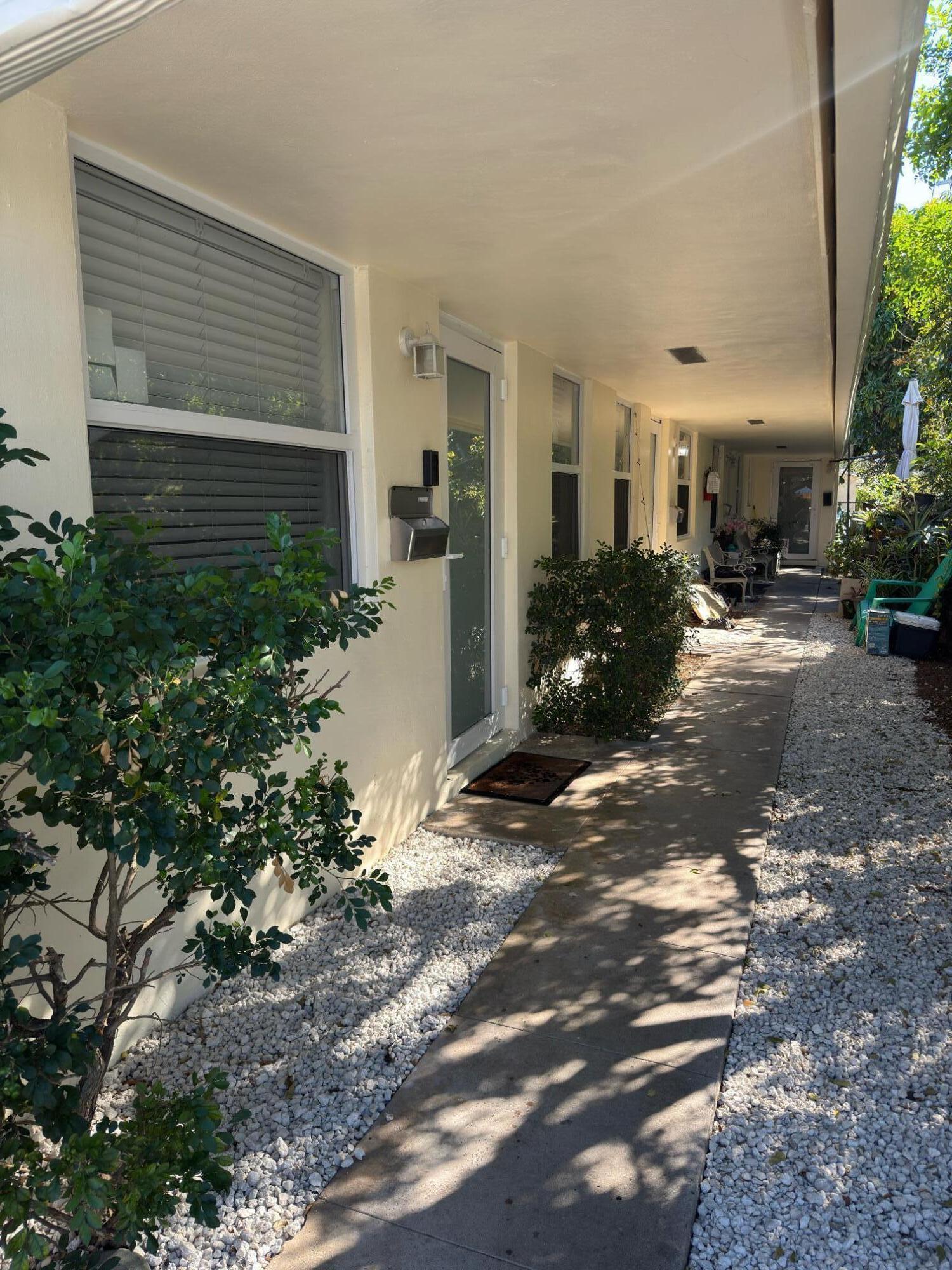 340 SW 16th Court 1