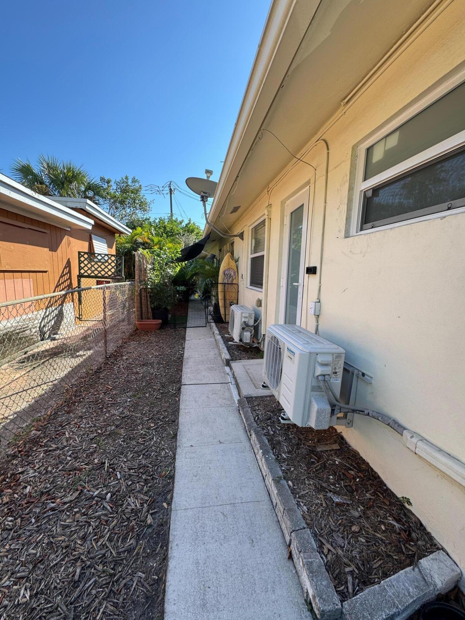 340 SW 16th Court 1