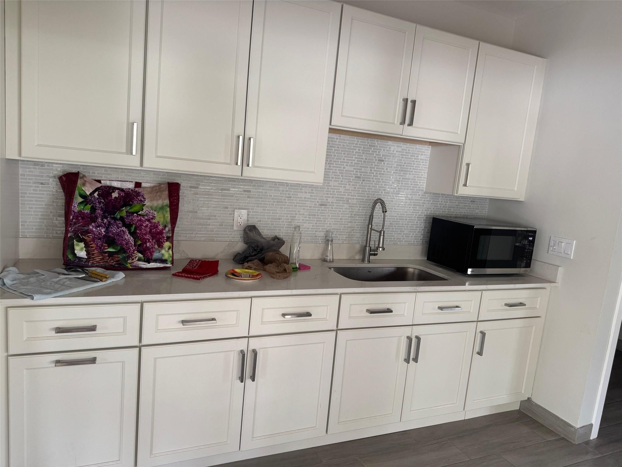 805 CYPRESS Boulevard 109