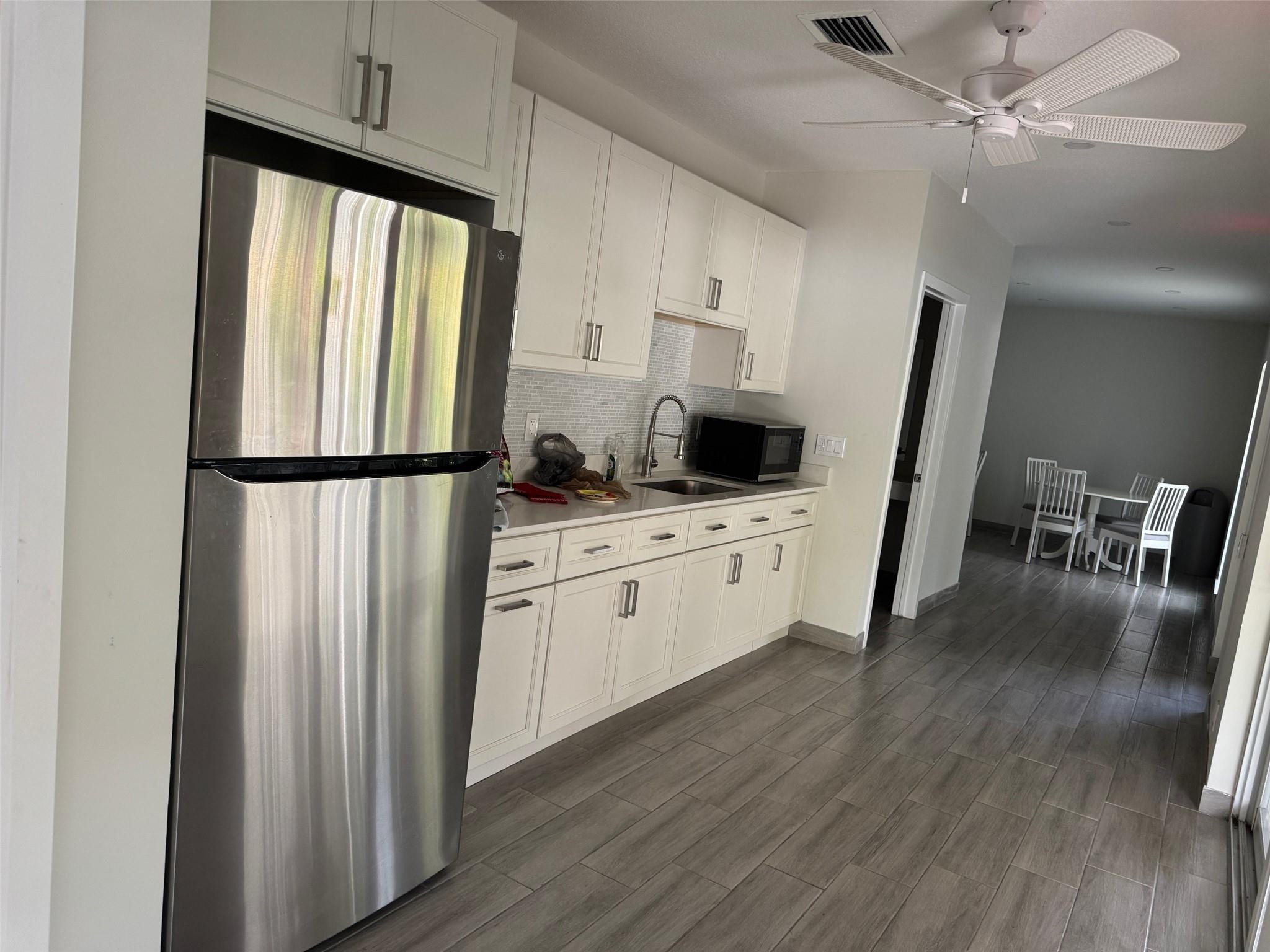 805 CYPRESS Boulevard 109
