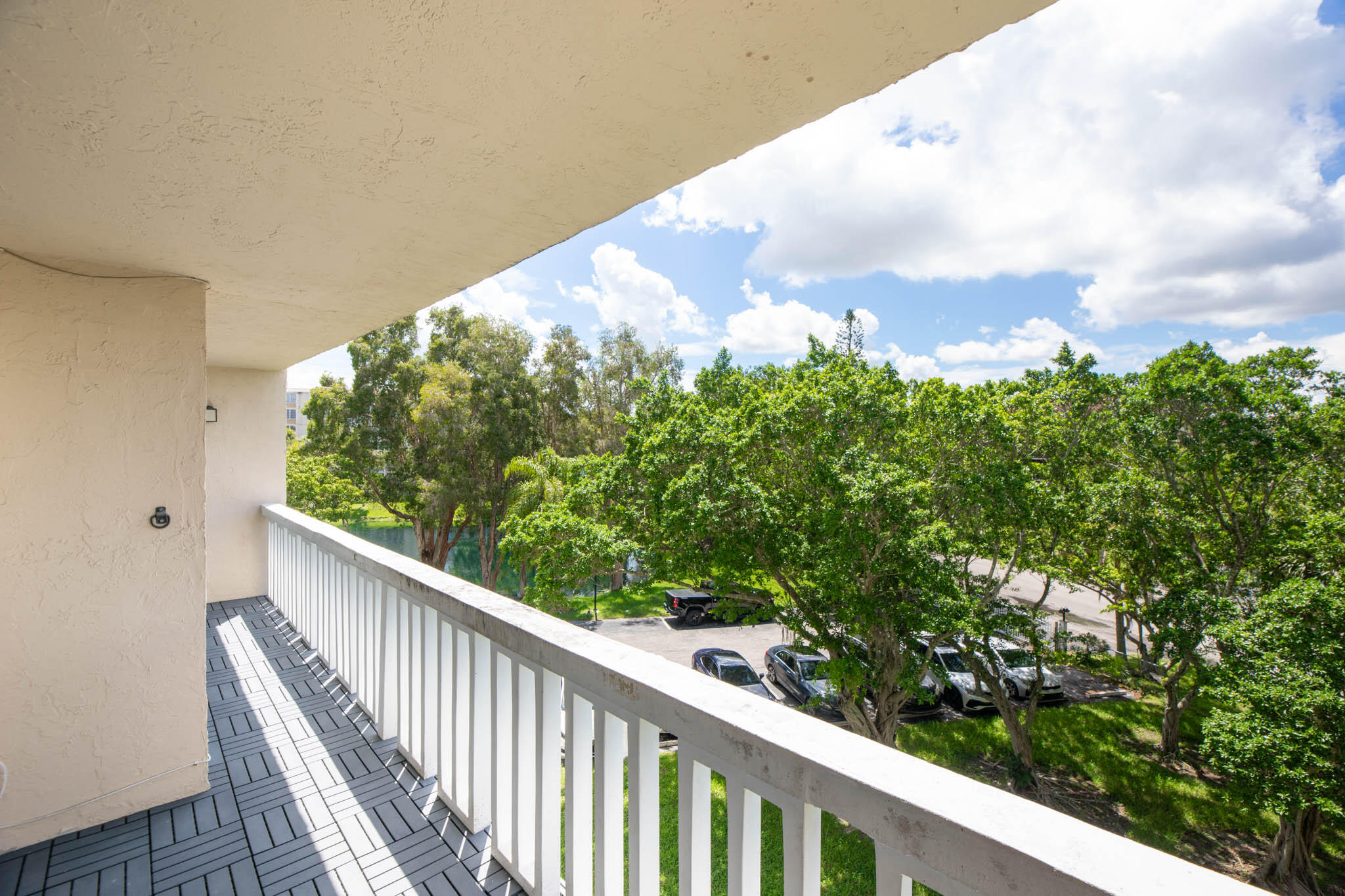 7081 Environ Boulevard 343
