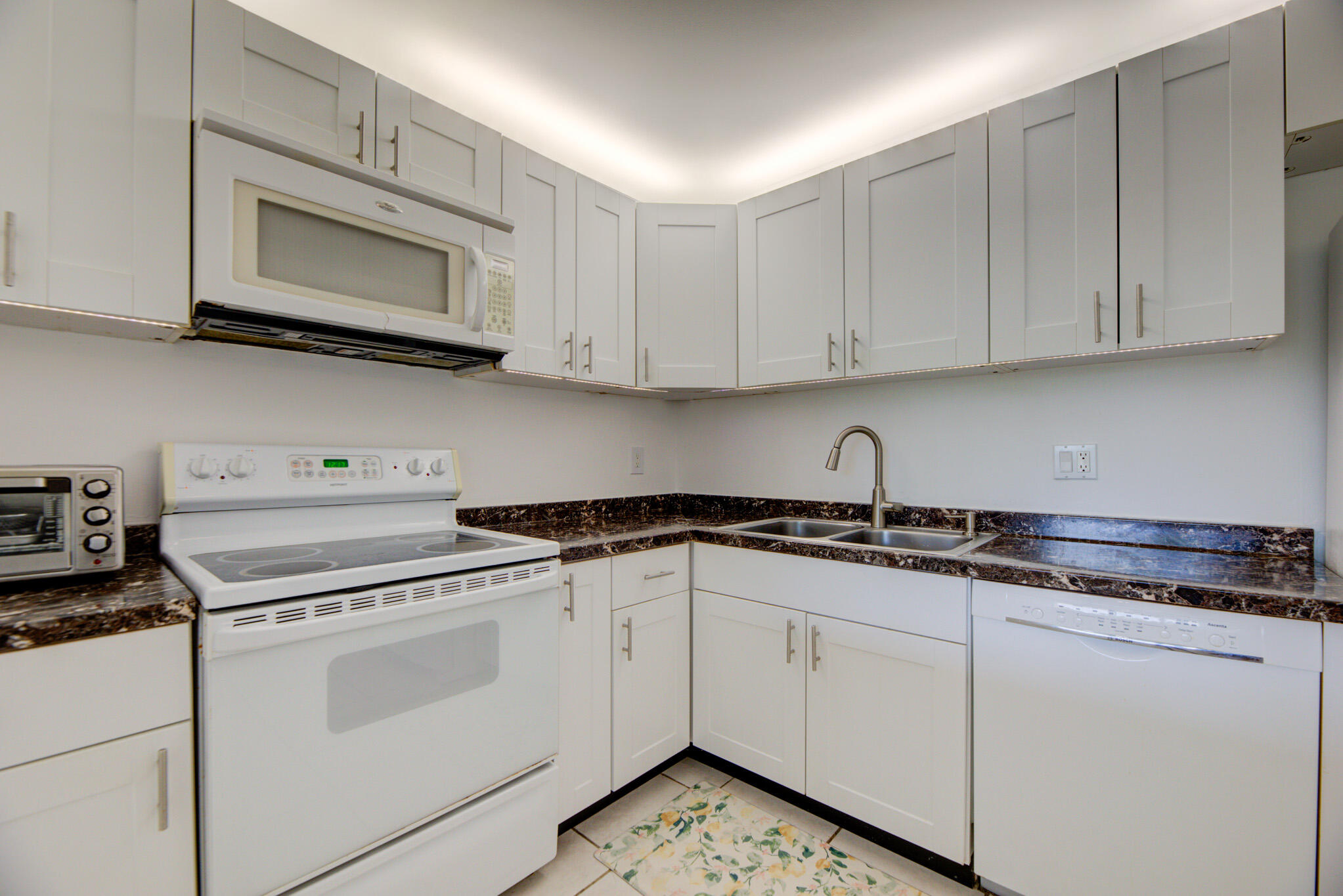 7081 Environ Boulevard 343