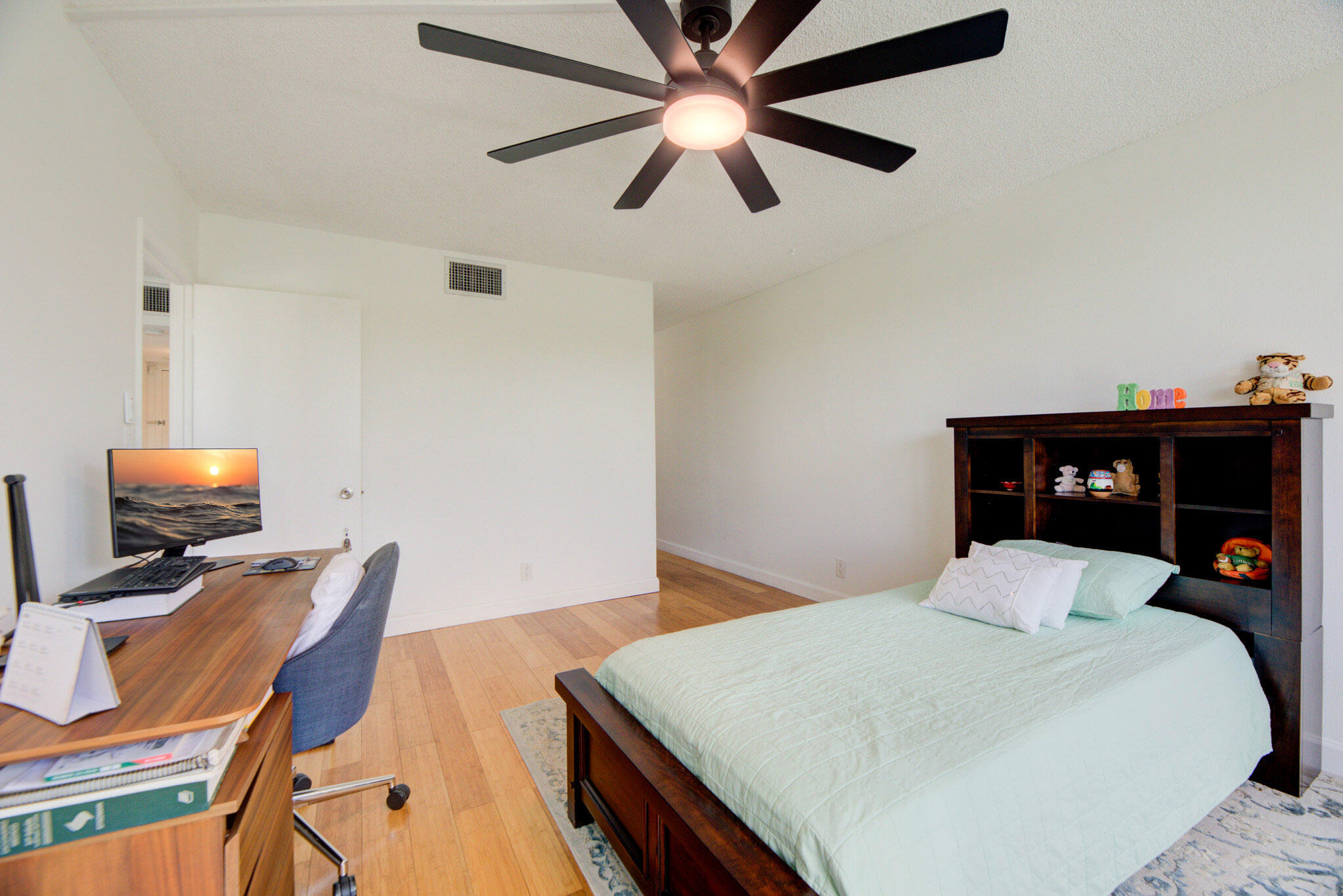 7081 Environ Boulevard 343
