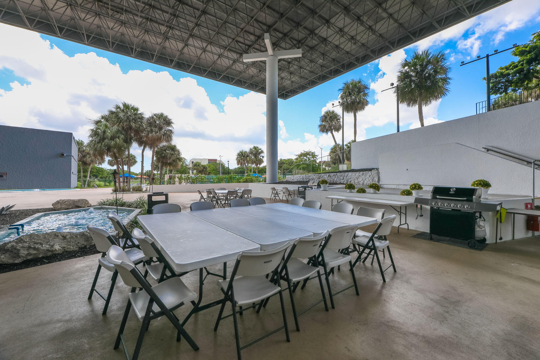 7081 Environ Boulevard 343