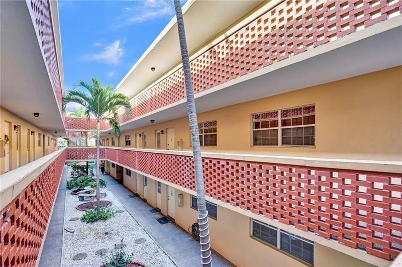 2301 NE 14th Street Cswy 305W