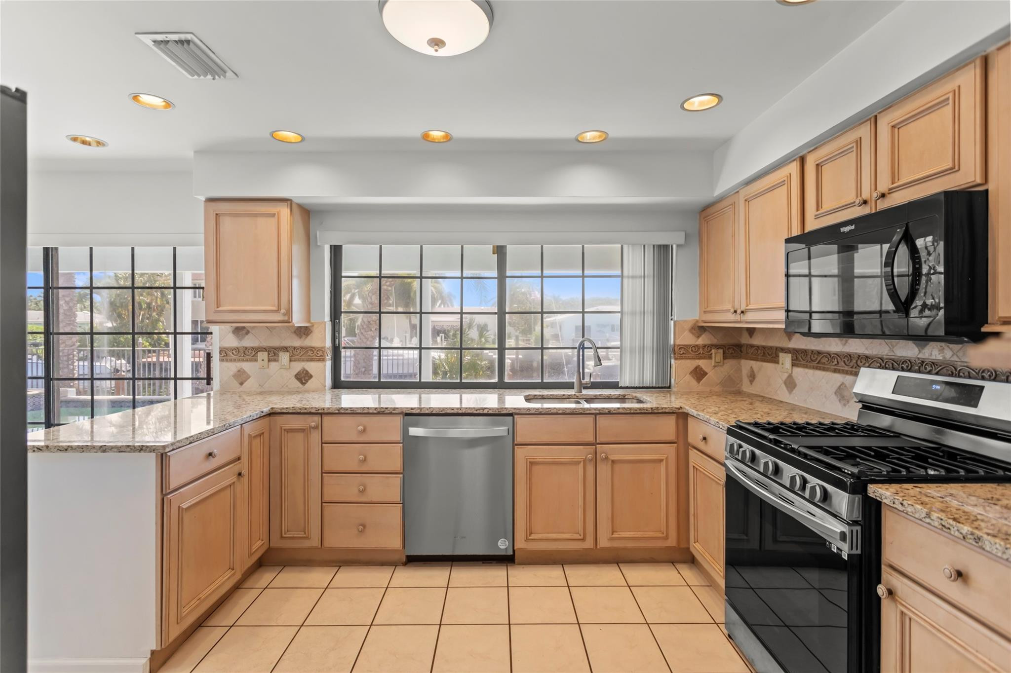 320 SE 12th Ave