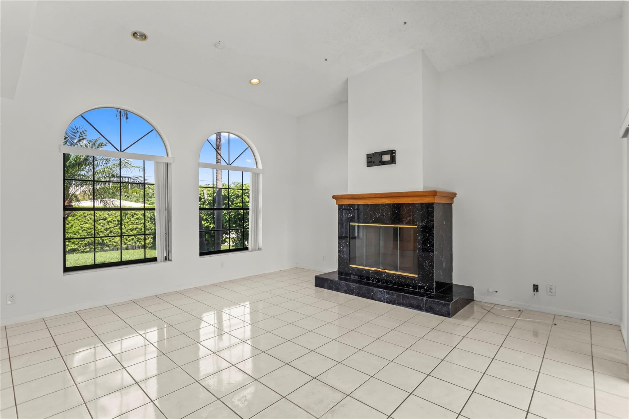 320 SE 12th Ave