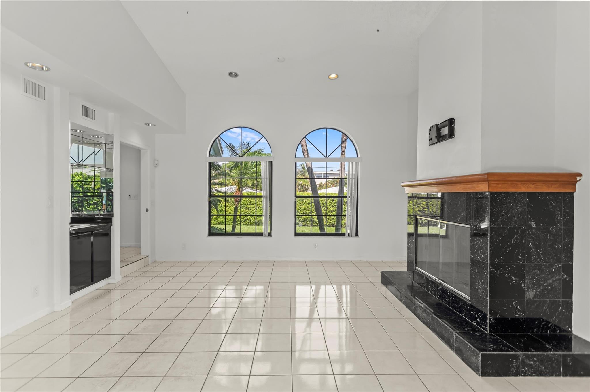 320 SE 12th Ave