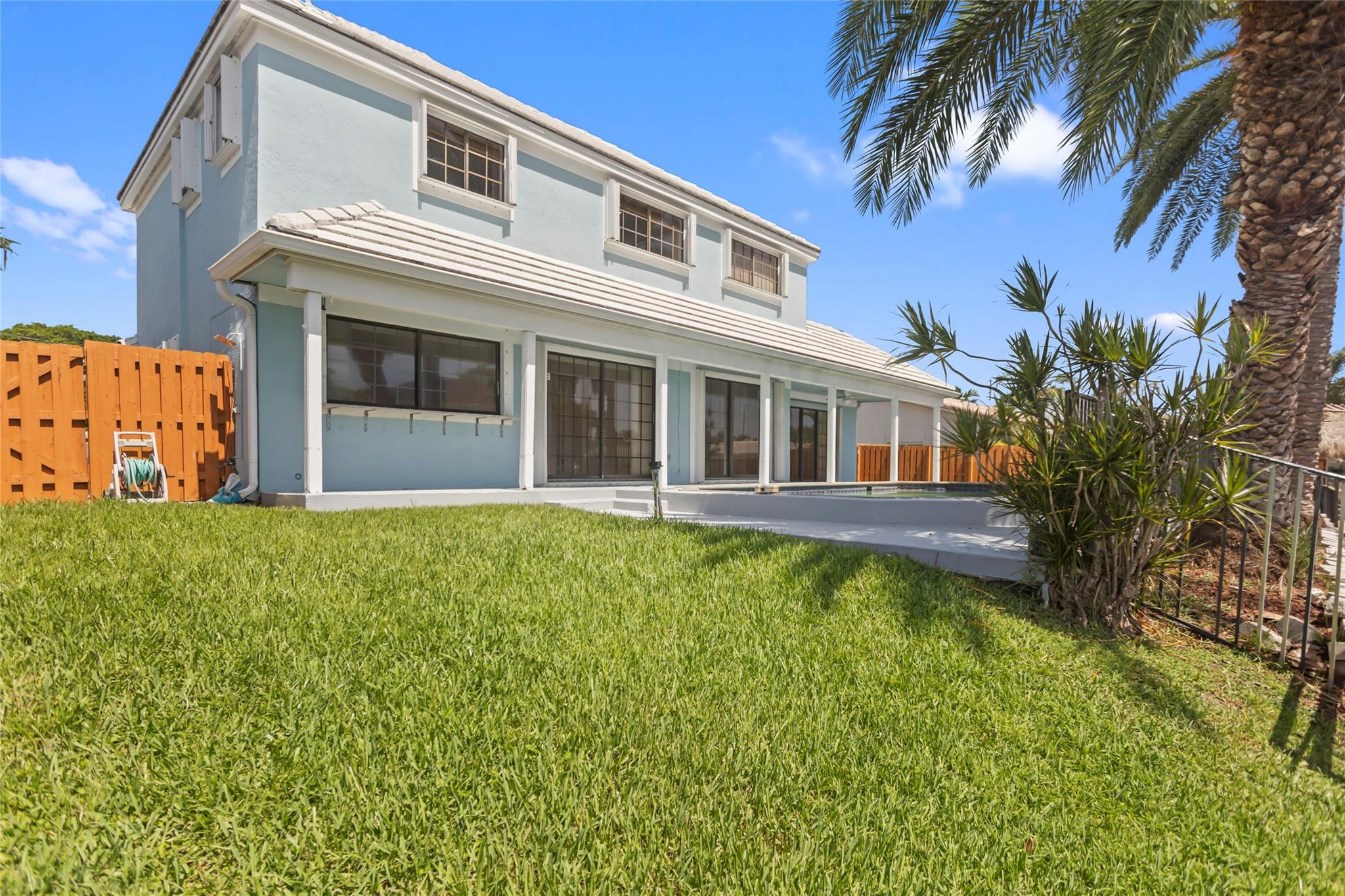 320 SE 12th Ave