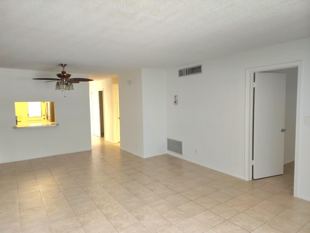 2301 NE 14th Street Cswy 205W