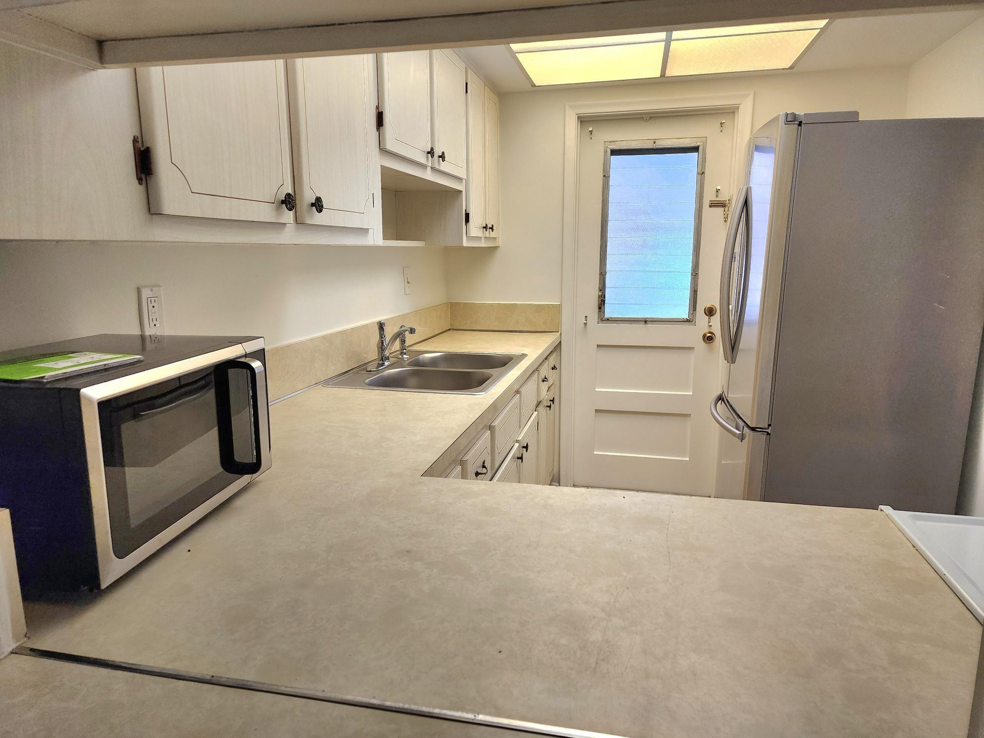 2301 NE 14th Street Cswy 205W