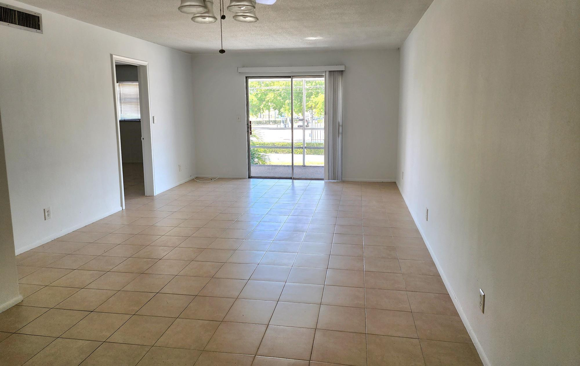 2301 NE 14th Street Cswy 205W