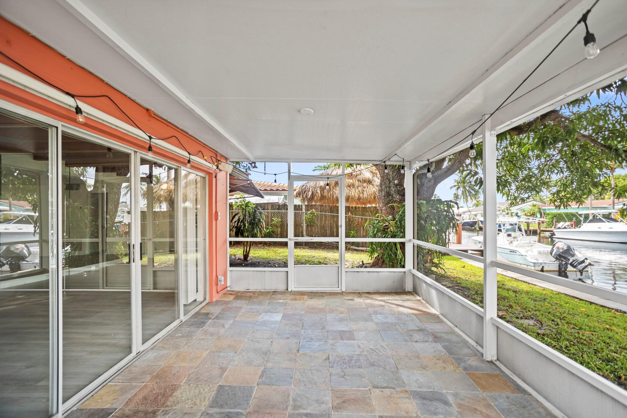 381 SE 14th Ave
