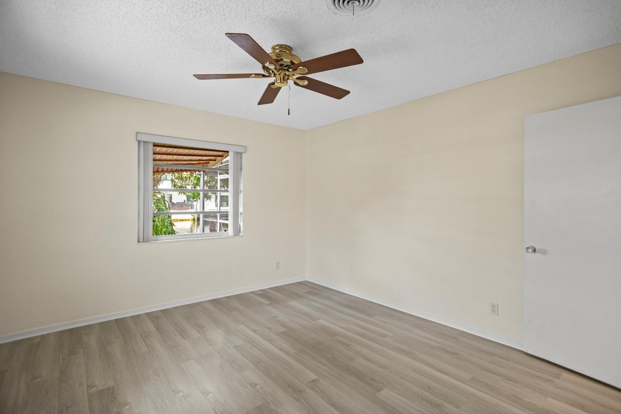 381 SE 14th Ave