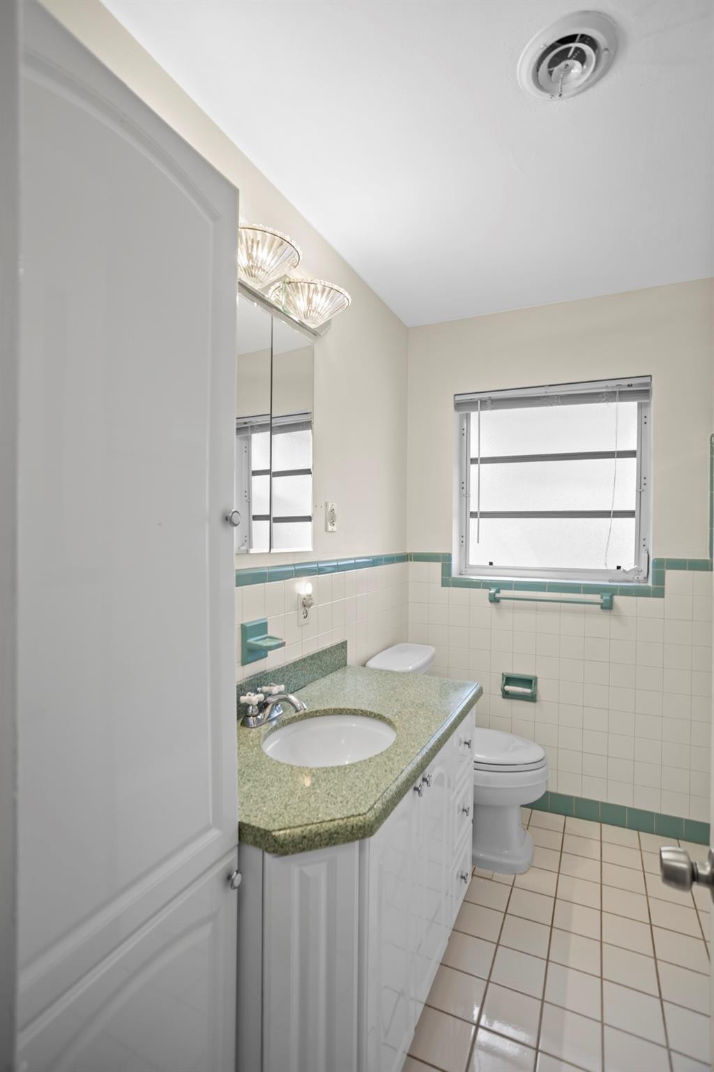 381 SE 14th Ave