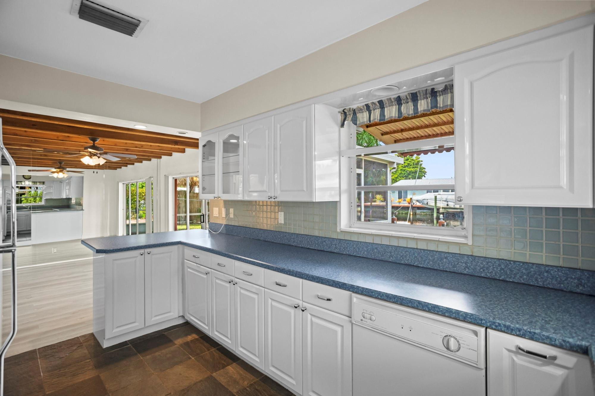 381 SE 14th Ave