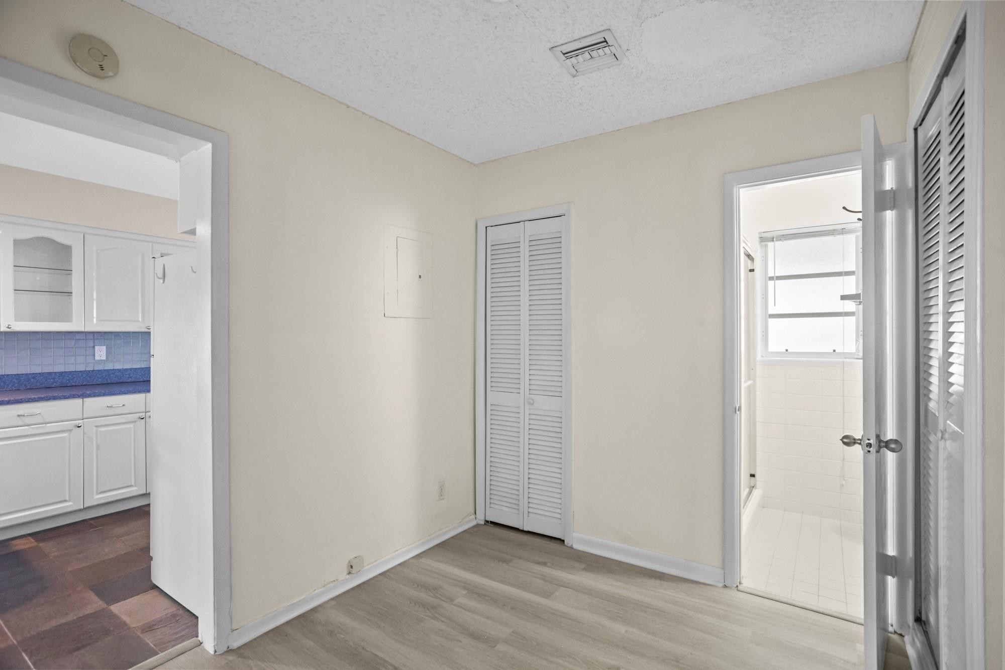 381 SE 14th Ave
