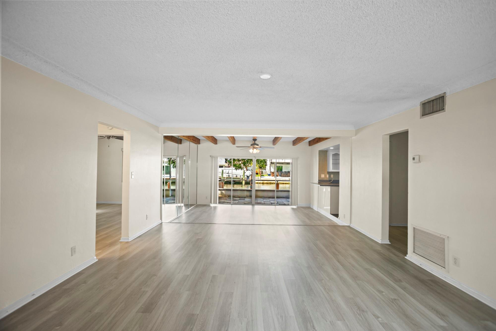 381 SE 14th Ave
