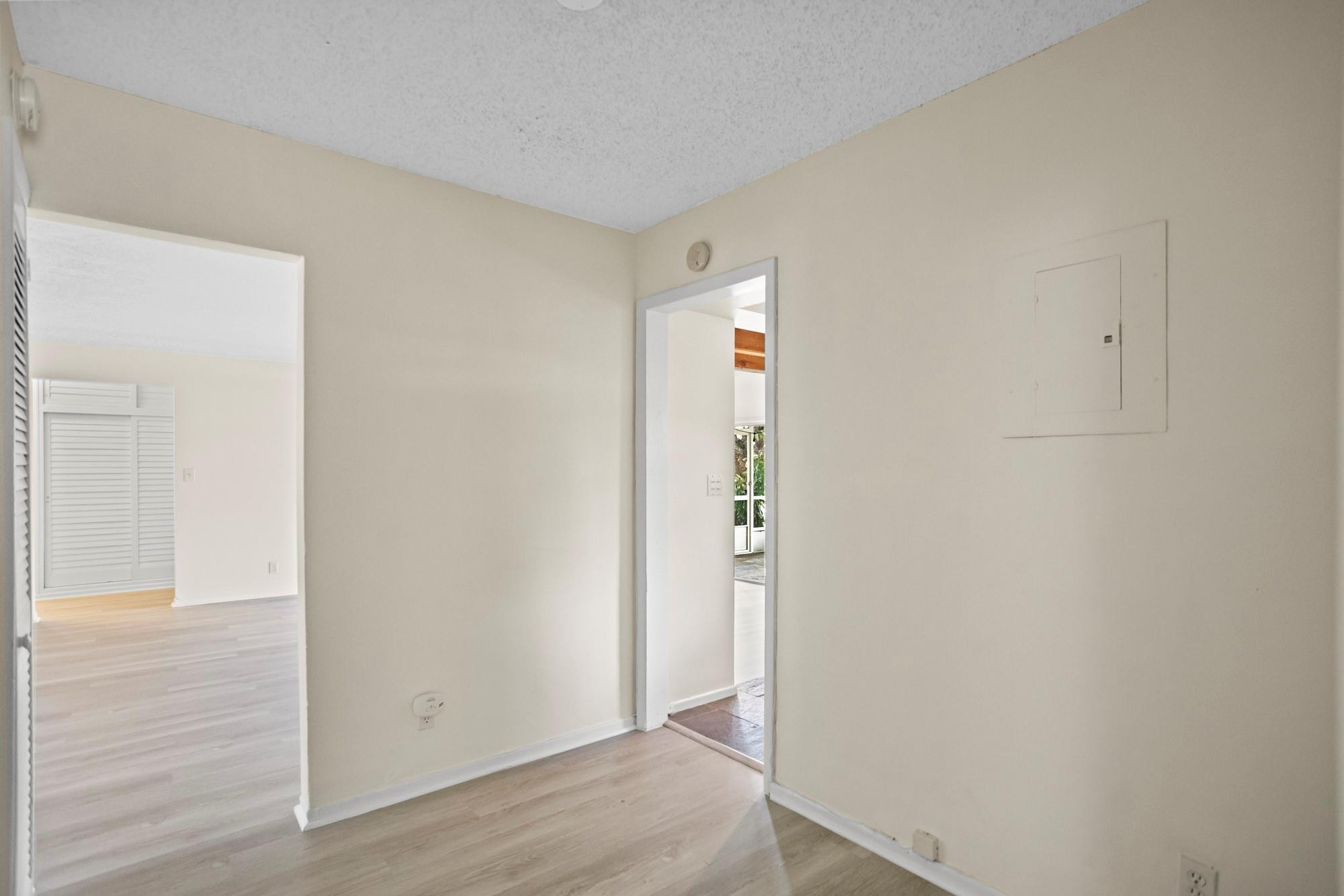 381 SE 14th Ave