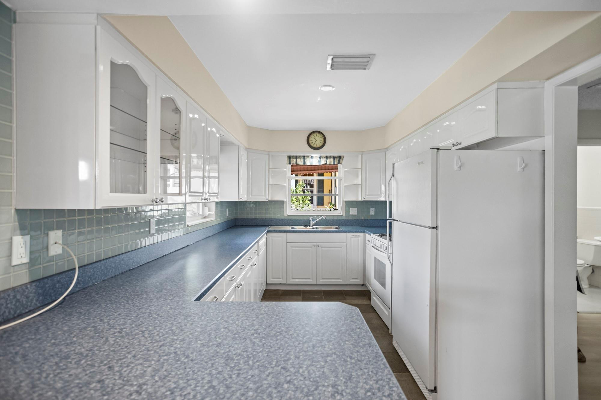 381 SE 14th Ave