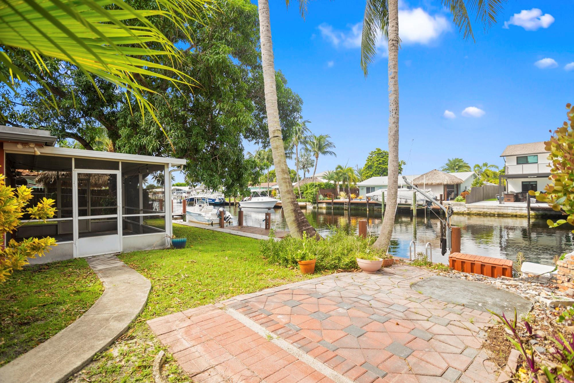 381 SE 14th Ave