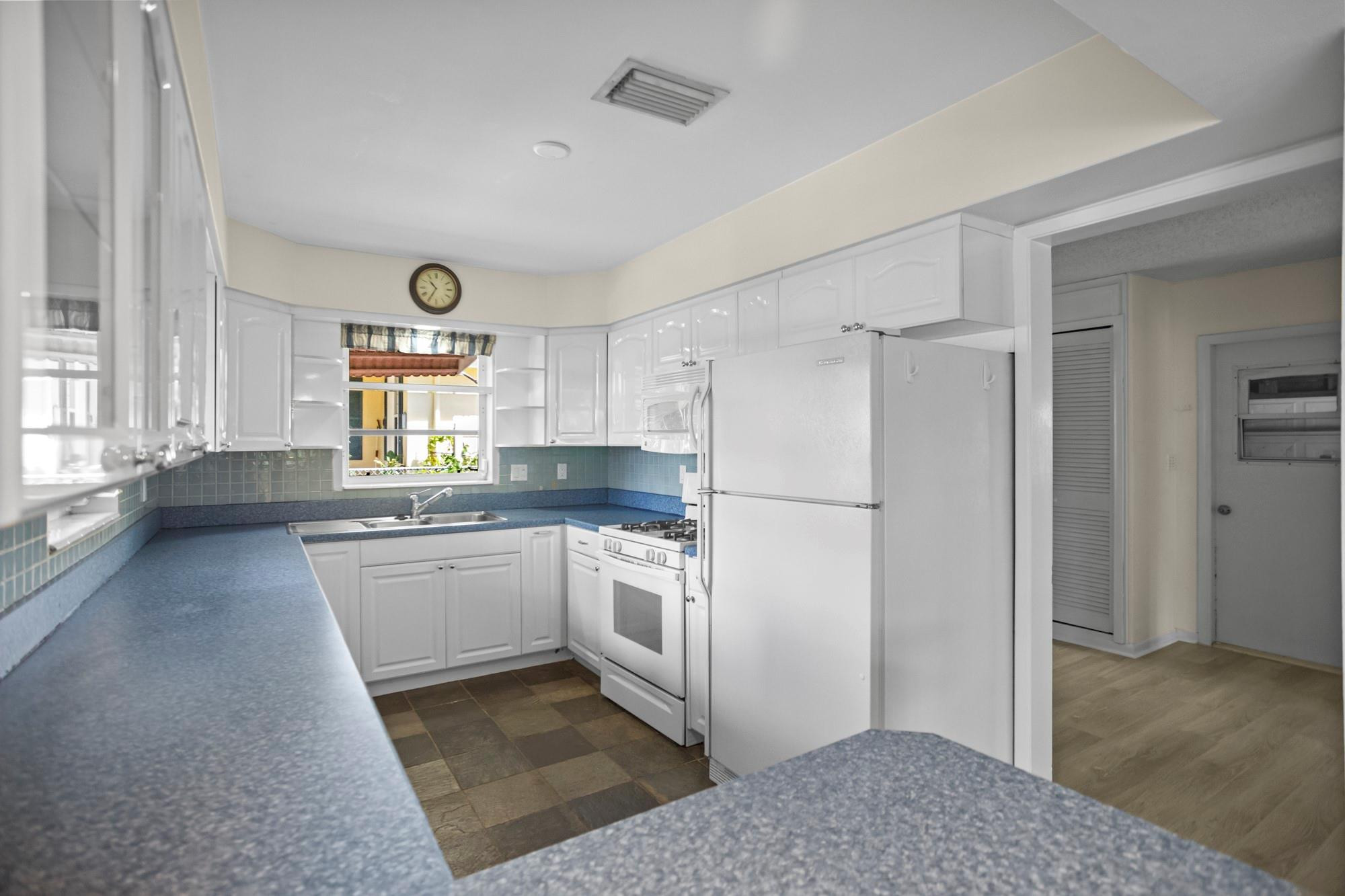 381 SE 14th Ave