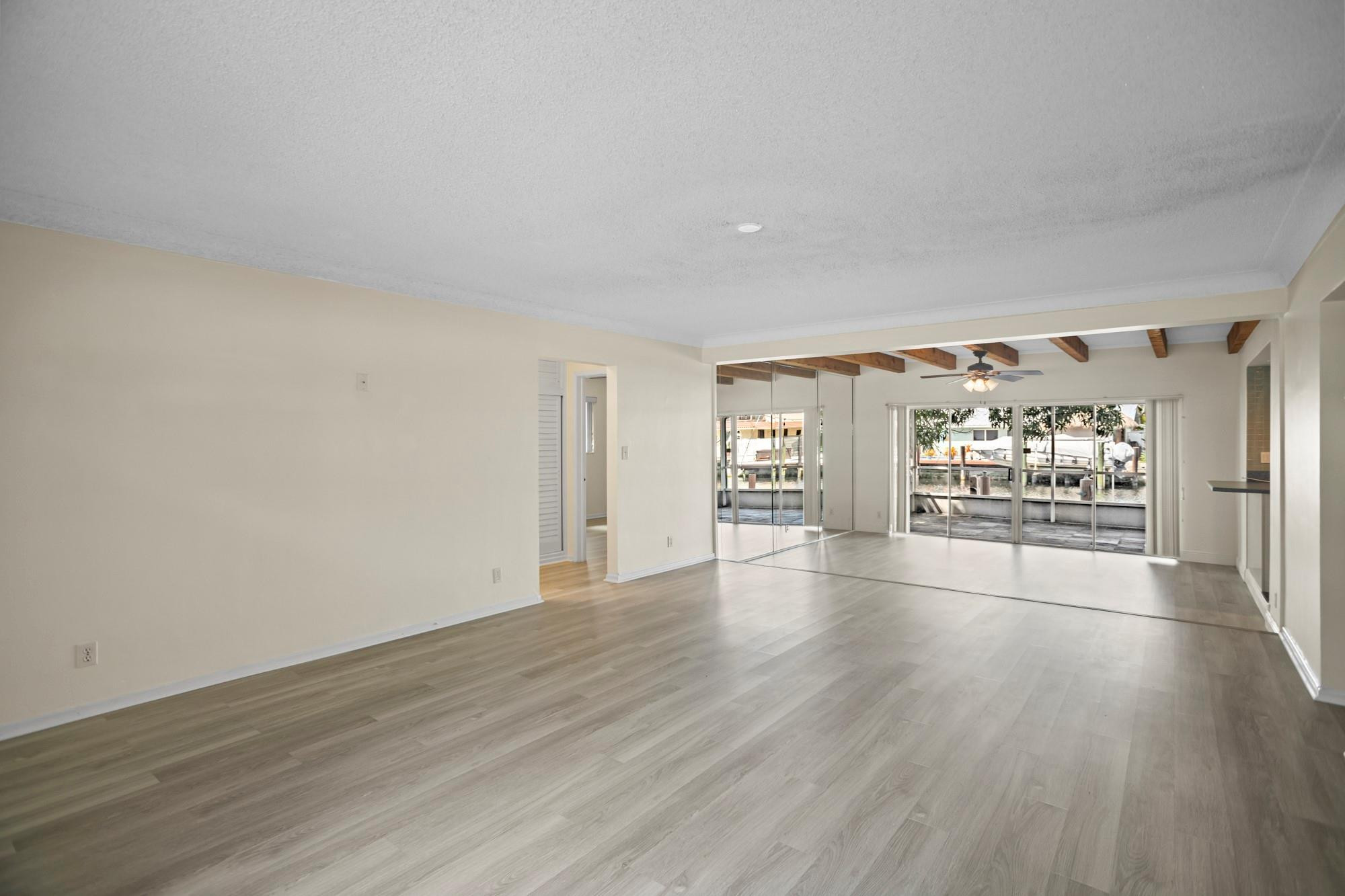 381 SE 14th Ave