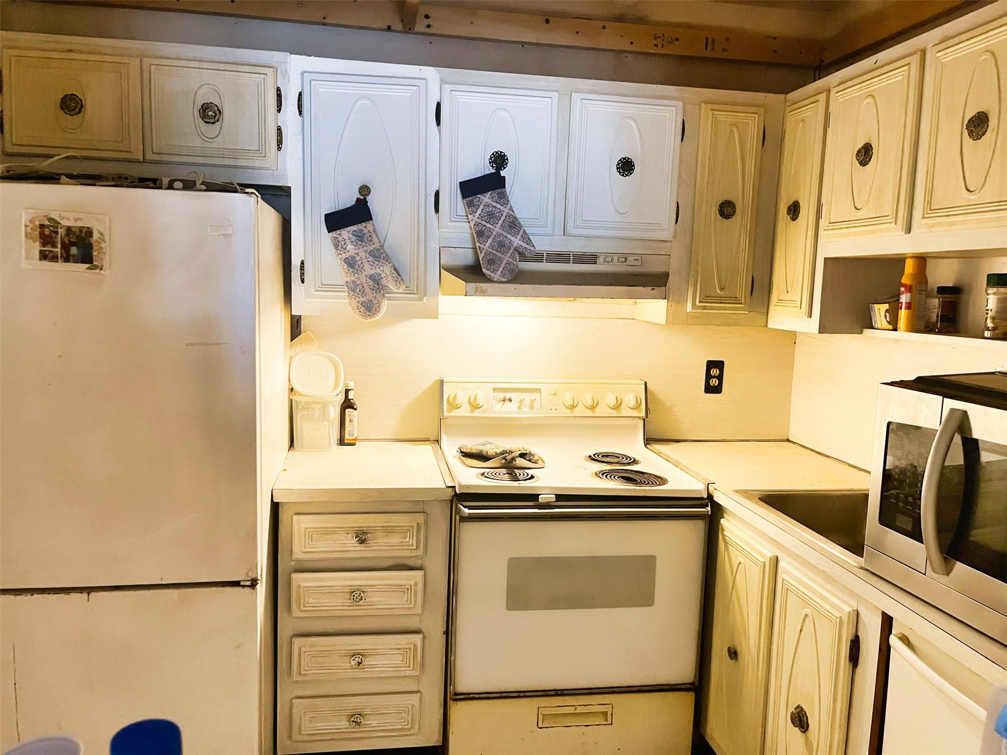 101 E Mcnab Rd 306