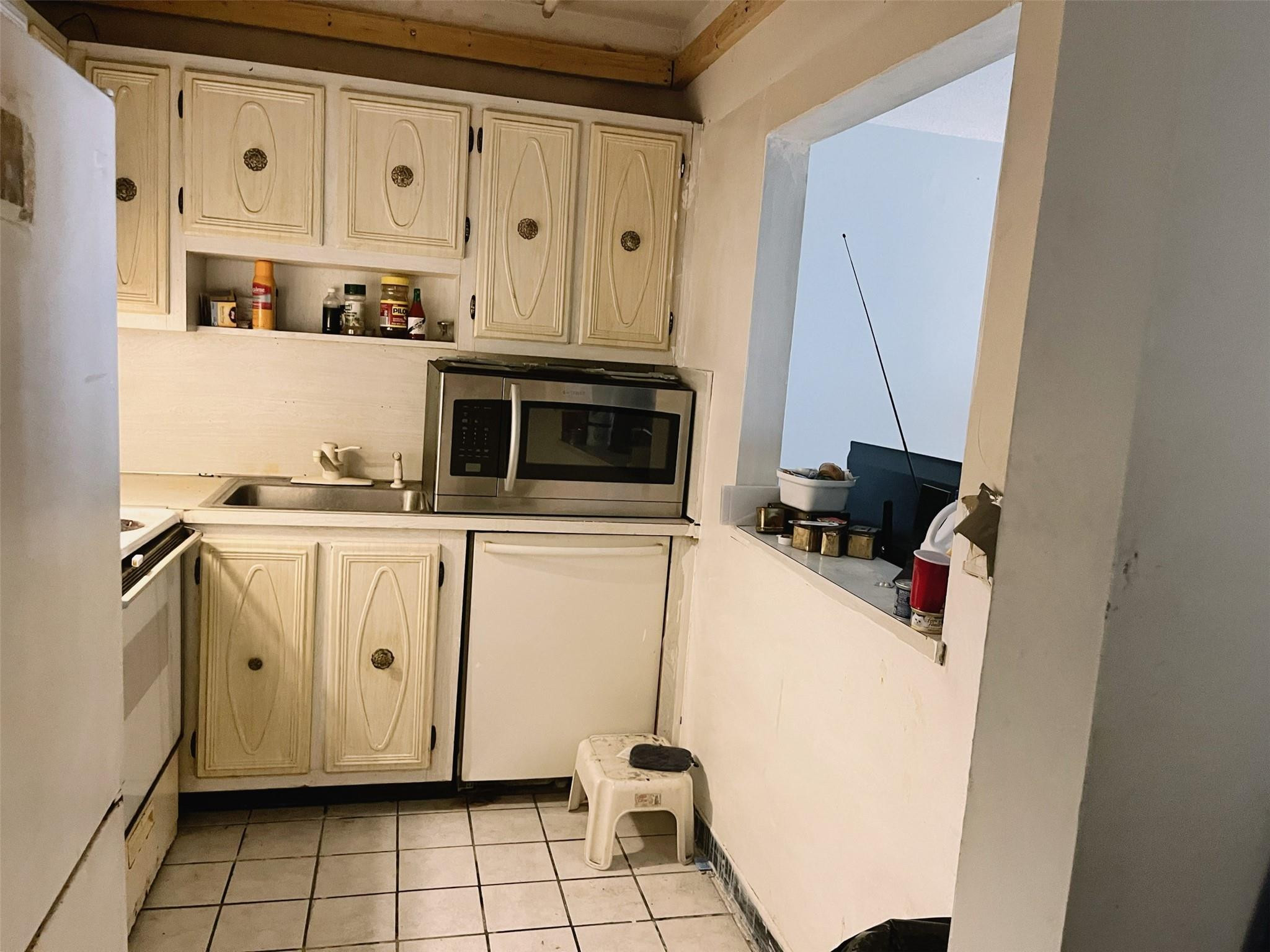 101 E Mcnab Rd 306