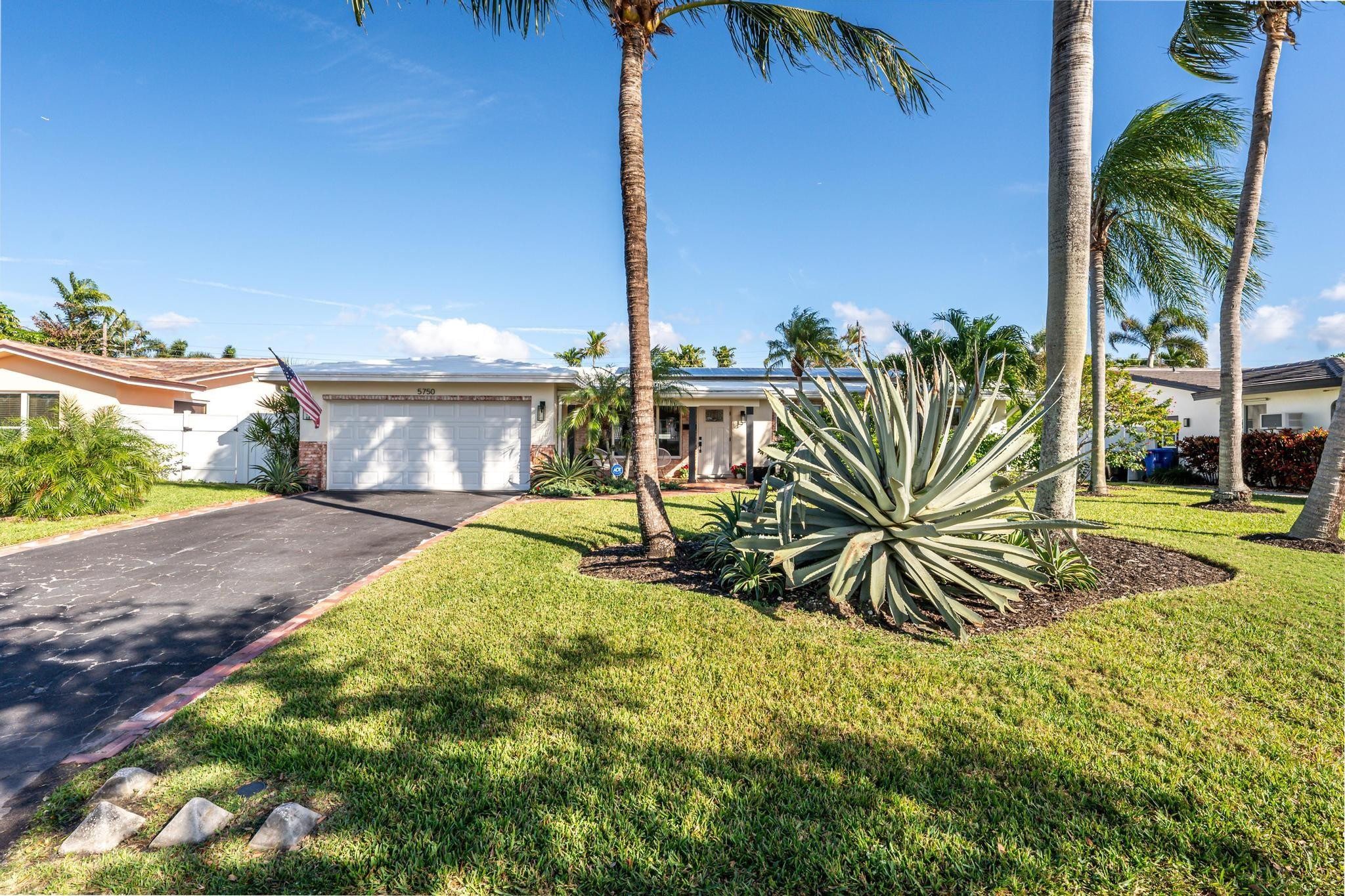 5750 NE 19th Ter