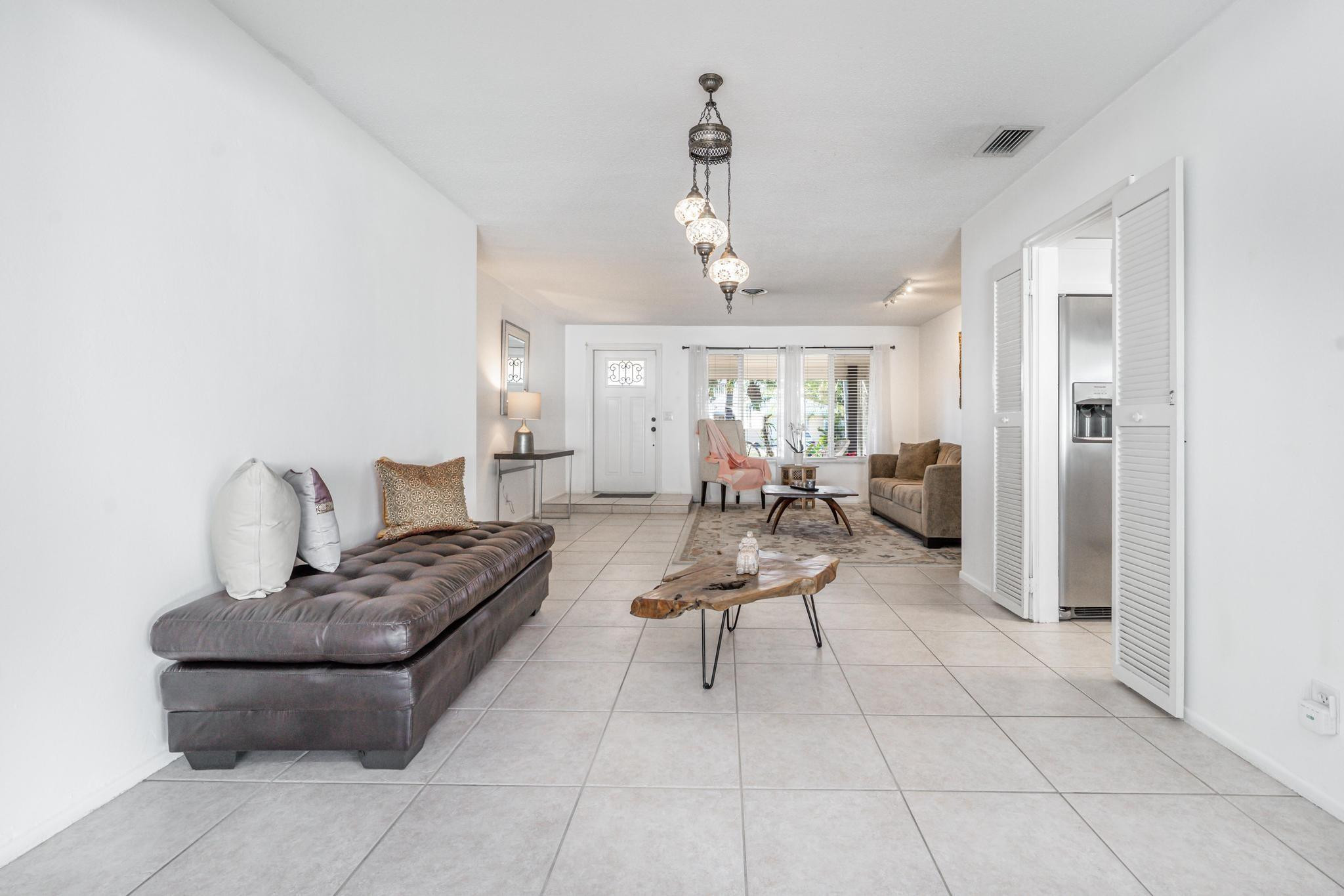 5750 NE 19th Ter