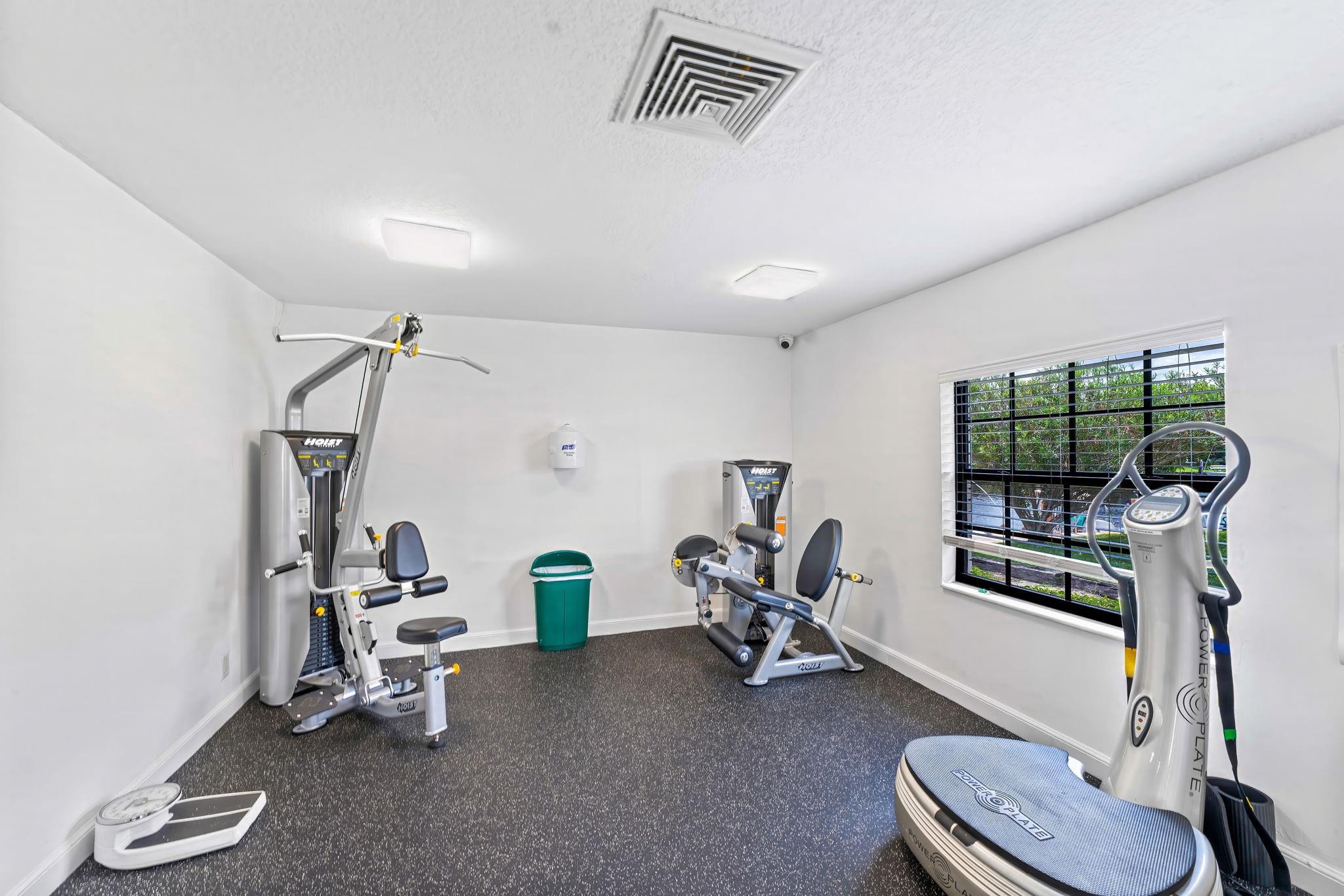 120 Cypress Club Dr 225
