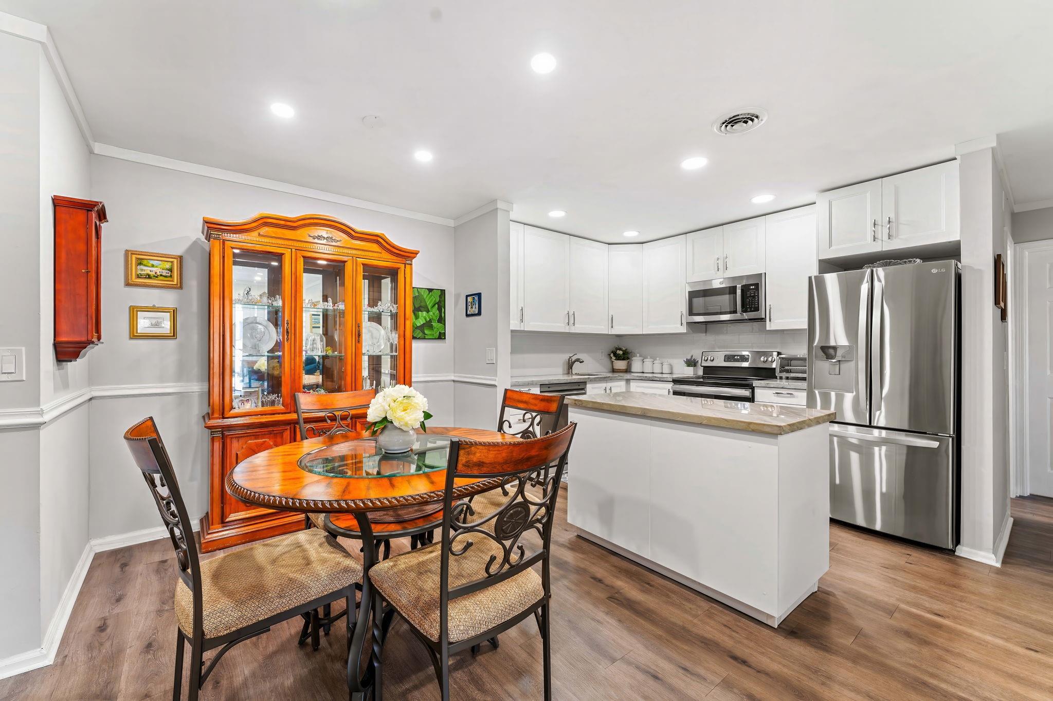 120 Cypress Club Dr 225