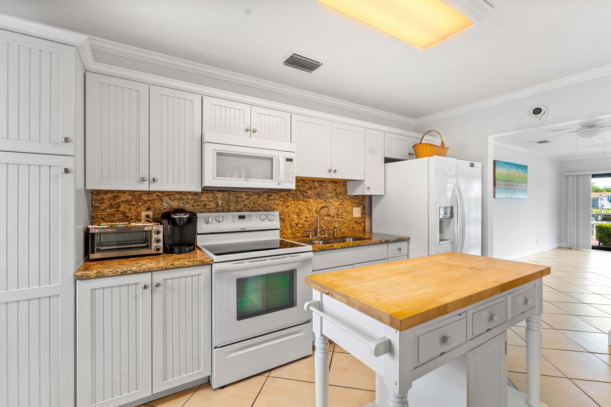 120 Cypress Club Dr 225