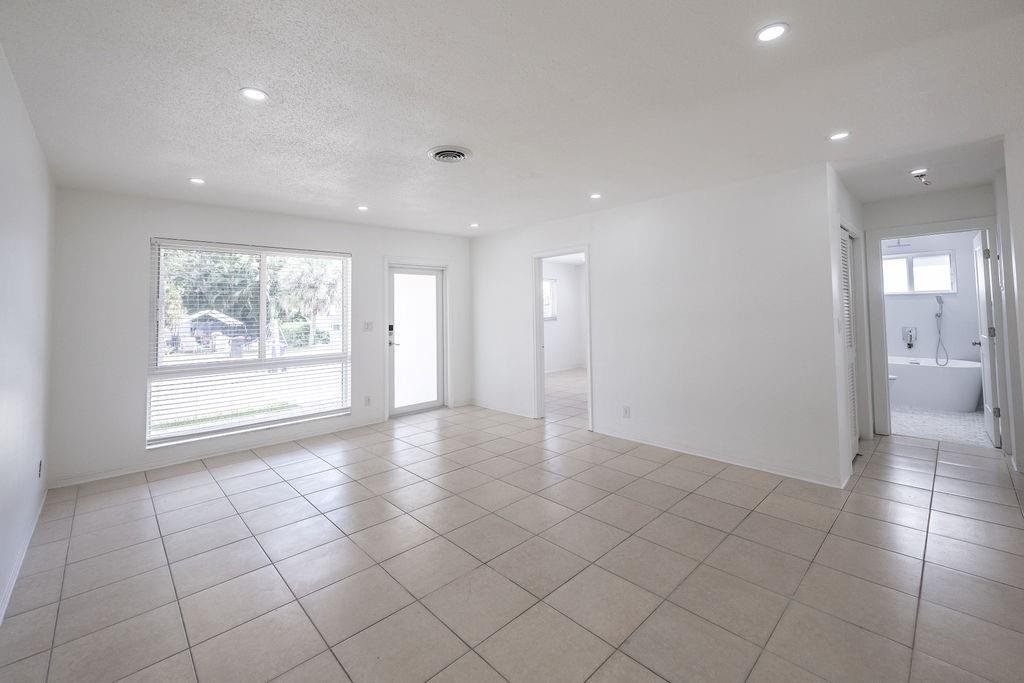928 Orange Isle