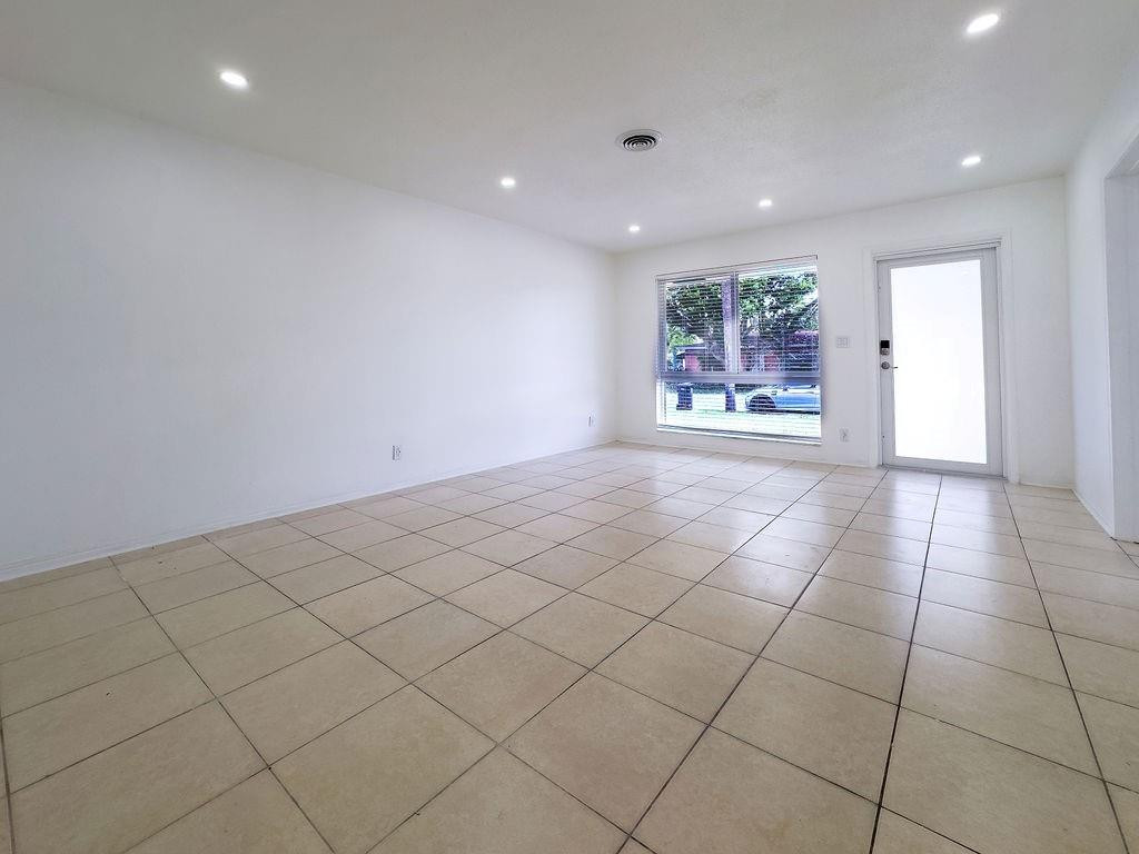 928 Orange Isle