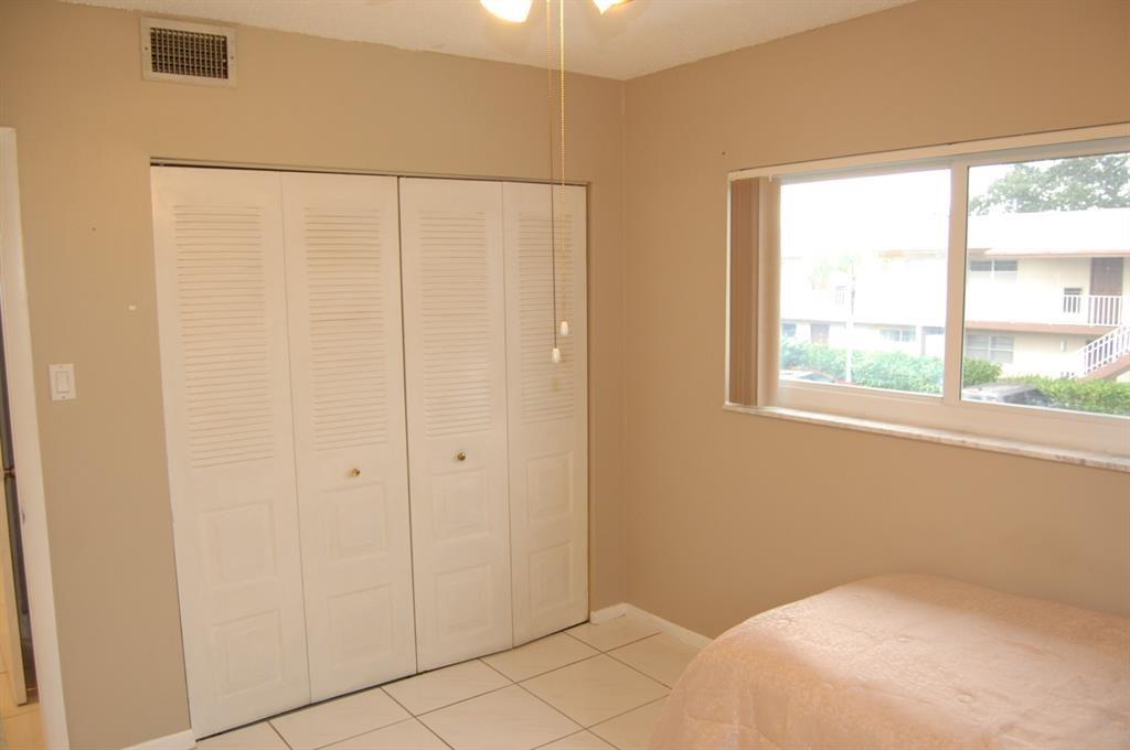 7205 NW 5th Pl 201