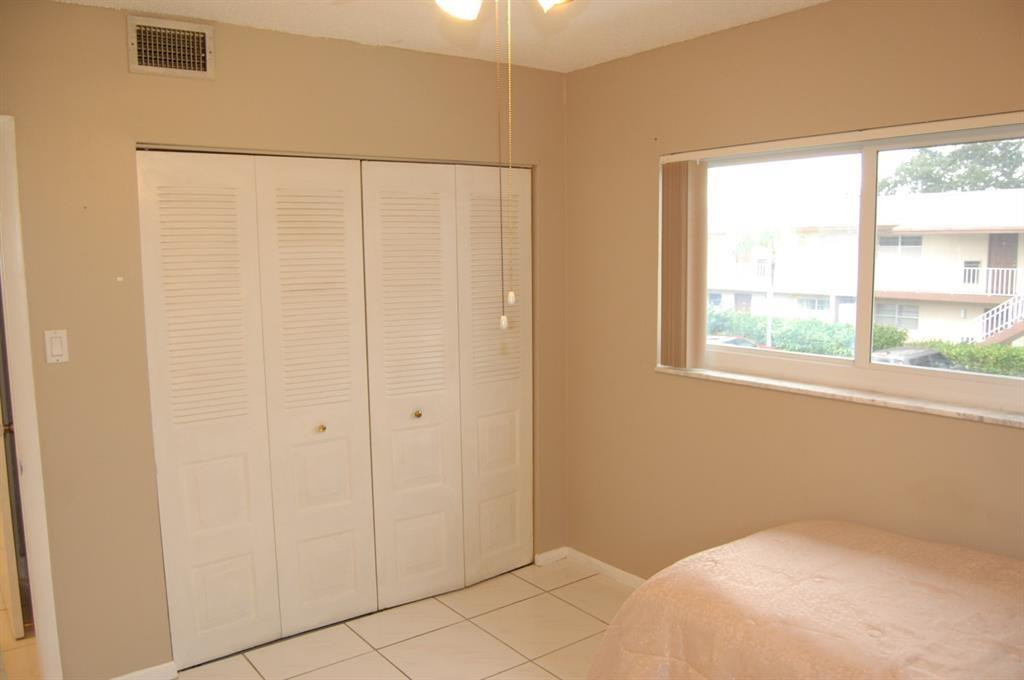 7205 NW 5th Pl 201