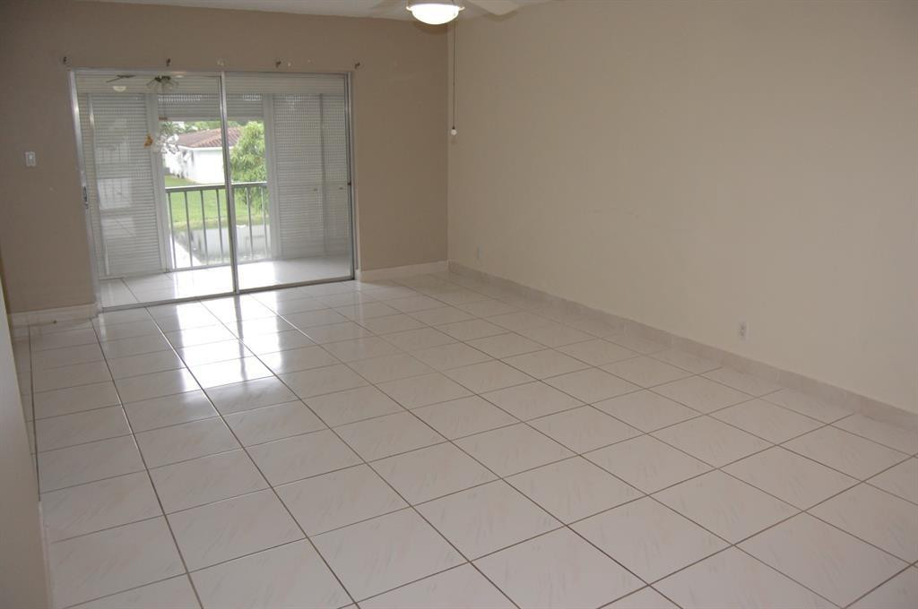 7205 NW 5th Pl 201