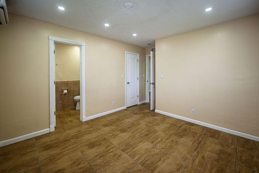 750 SW 2nd St 1