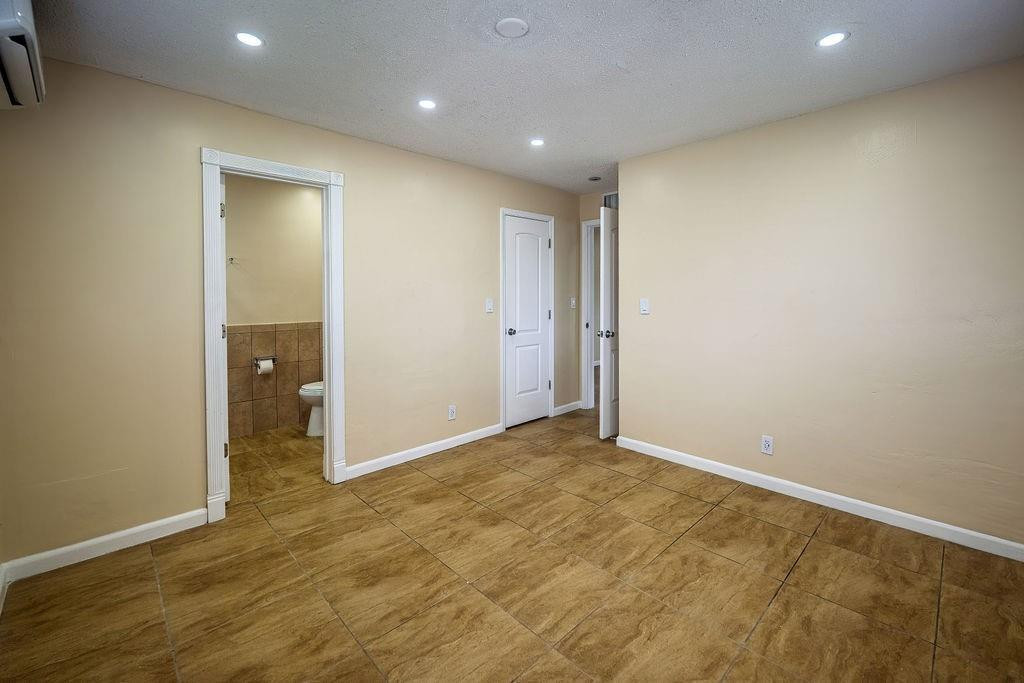 750 SW 2nd St 1