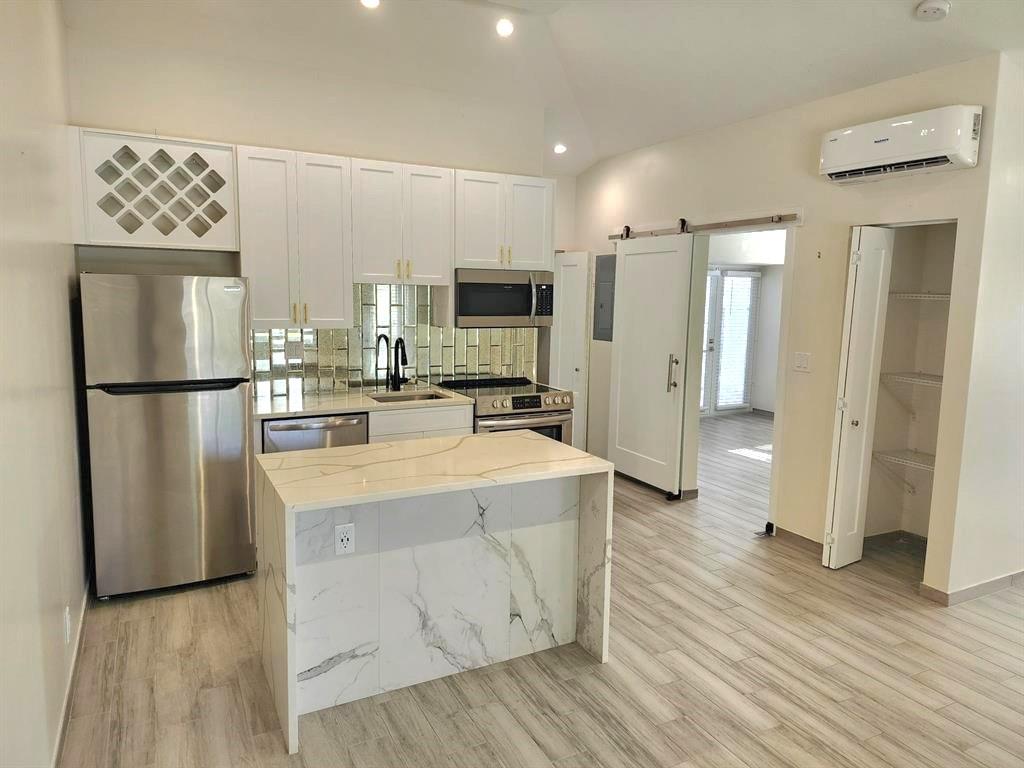 315 SW 7th St