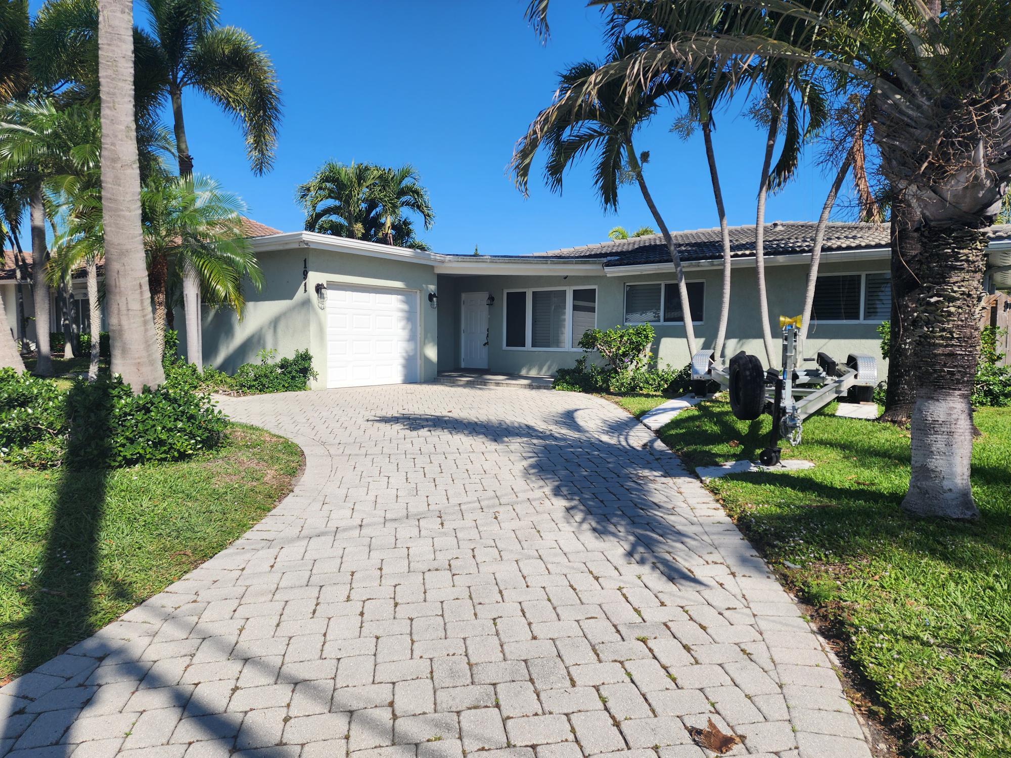 191 SE 9th Court
