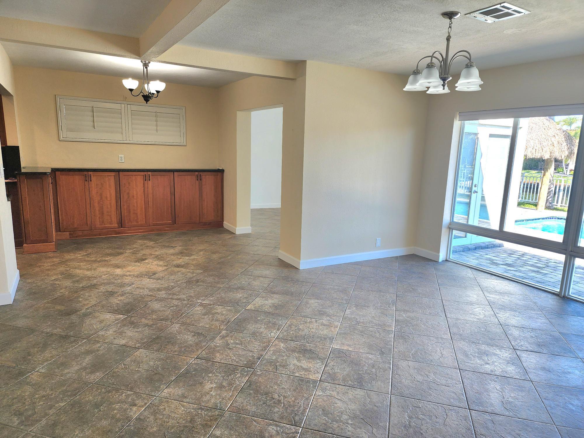 191 SE 9th Court