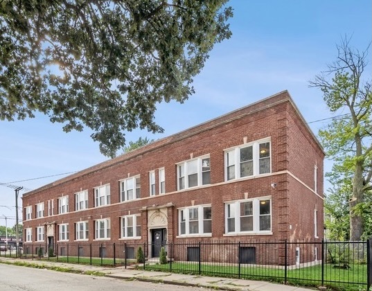 6601 S Green Street Unit: 7