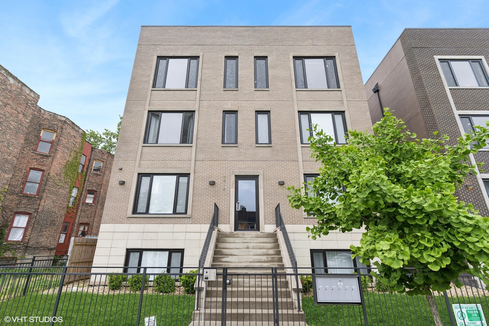 4816 S St. Lawrence Avenue Unit: 302